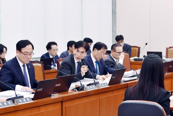 이용선 의원 “외교네트워크 구축비, 관리 부실하고 공관 쌈짓돈처럼 쓰여”